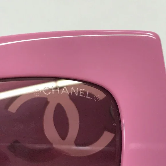 Chanel Sunglasses 5527-A c.1776/53 Polished Pink Asian Fit Frames w/ Gray Lenses - Picture 13 of 13